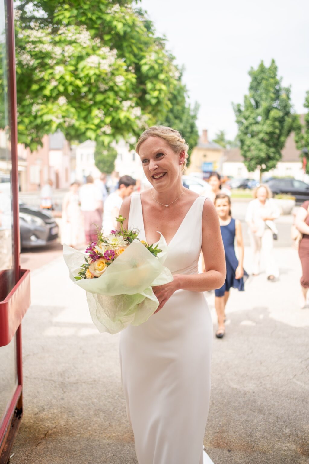 Photographe mariage a dreux naturel bouquet de mariée